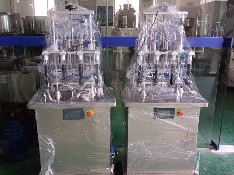 liquid vacuum filling machine